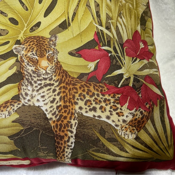 SALVATORE FERRAGAMO COLLECTABLE SIGNATURE JUNGLE ANIMAL PRINT SILK ACCENT PILLOW - Picture 2 of 4